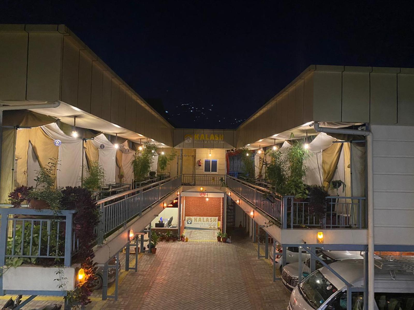 Kalash Parkaze And Tent Inn Pokhara Exteriör bild